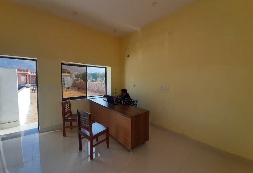 Отель Pushkar Retreat Resort   The Nature And Mountain View Resort ,pushkar