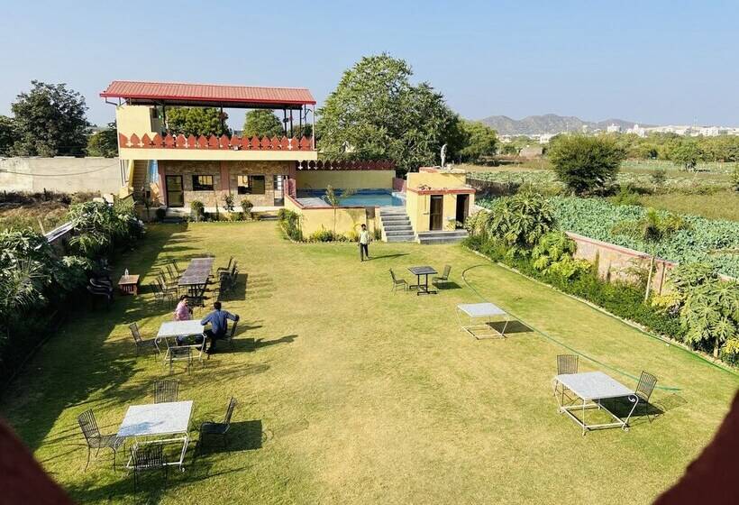 Отель Pushkar Retreat Resort   The Nature And Mountain View Resort ,pushkar
