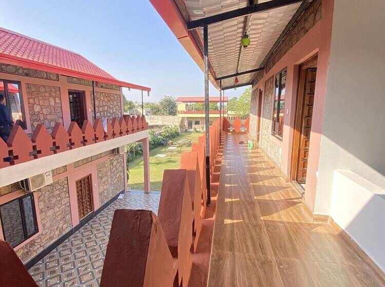 Отель Pushkar Retreat Resort   The Nature And Mountain View Resort ,pushkar