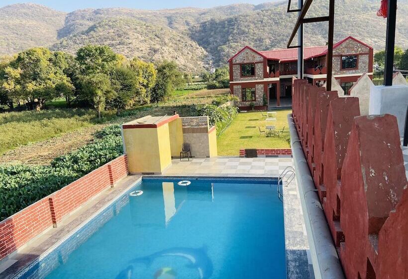 Отель Pushkar Retreat Resort   The Nature And Mountain View Resort ,pushkar