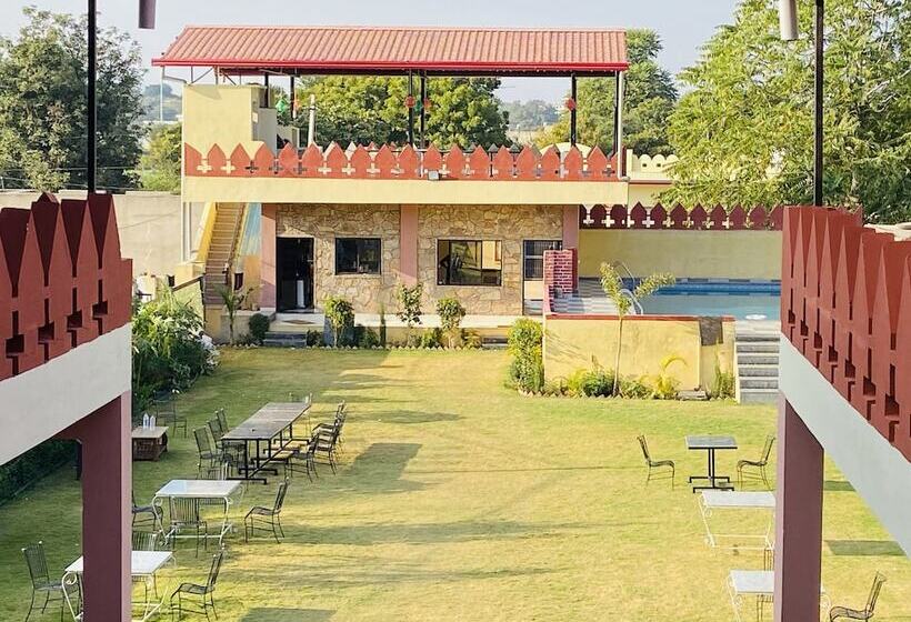 Отель Pushkar Retreat Resort   The Nature And Mountain View Resort ,pushkar