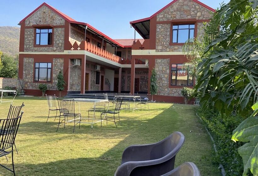 Отель Pushkar Retreat Resort   The Nature And Mountain View Resort ,pushkar
