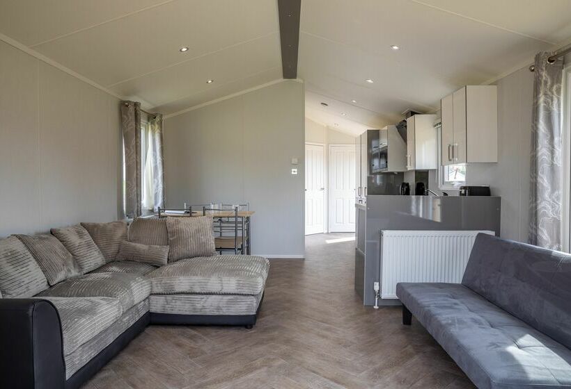 Immaculate 1 Bed Lodge In Yarm