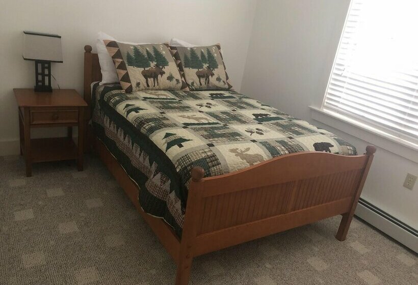 Mo Private Home In Beautiful Wooded Setting  Close To Bretton Woods Ac