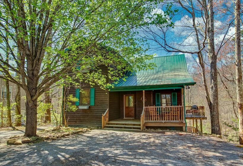 North Ridge Place Brand New Log Cabin With Hot Tub Great Location