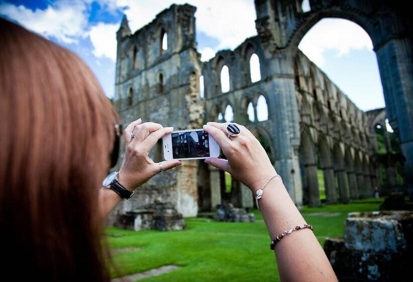 Пансион Carlton Lodge