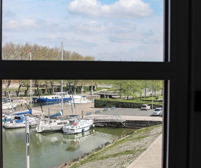 דירת נופש Résidence De L Arsenal Royal