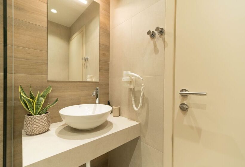 Antel Suites & Apartments