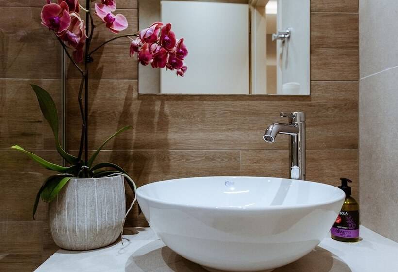 Antel Suites & Apartments