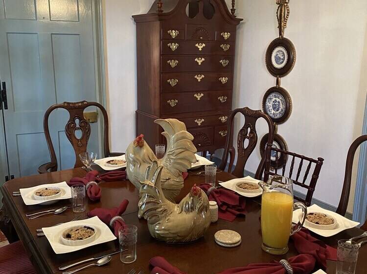 Bed and Breakfast Inn At 605