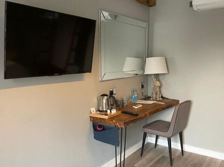 住宿加早餐  The British Queen