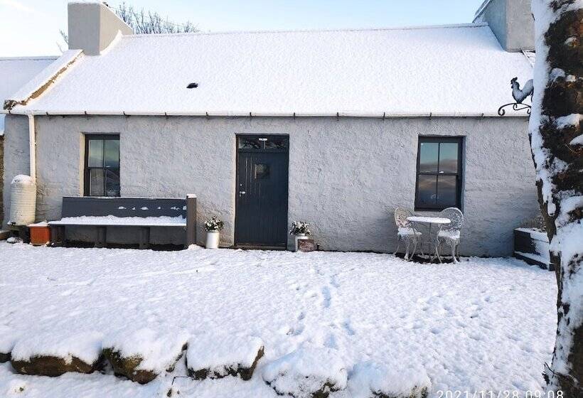 Bespoke 1 Bed Cottage In Dunbeath Village