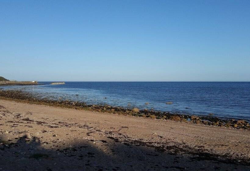 Bespoke 1 Bed Cottage In Dunbeath Village