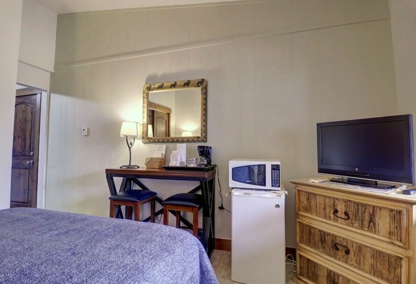 Heated Pool Ski In Walk Out Perfect Hotel Room   Cv210a By Redawning