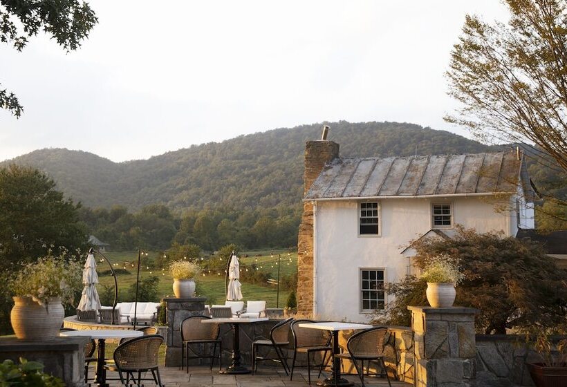 فندق فئة نجمة واحدة Blue Rock