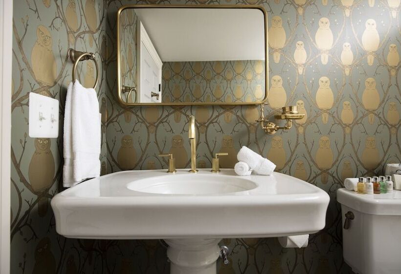 فندق فئة نجمة واحدة Blue Rock