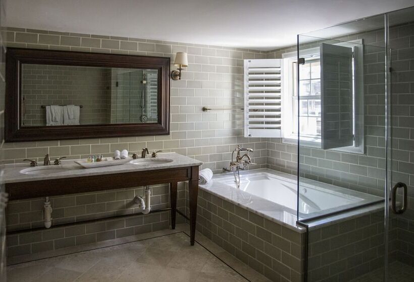 فندق فئة نجمة واحدة Blue Rock