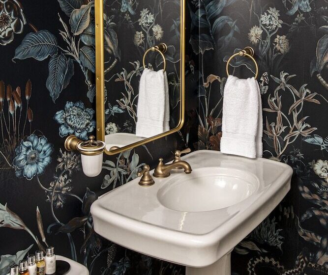 فندق فئة نجمة واحدة Blue Rock