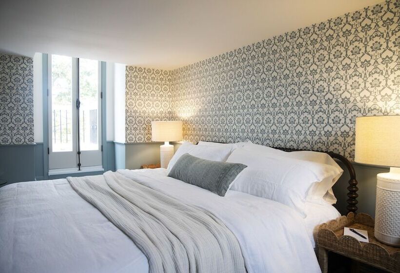 فندق فئة نجمة واحدة Blue Rock