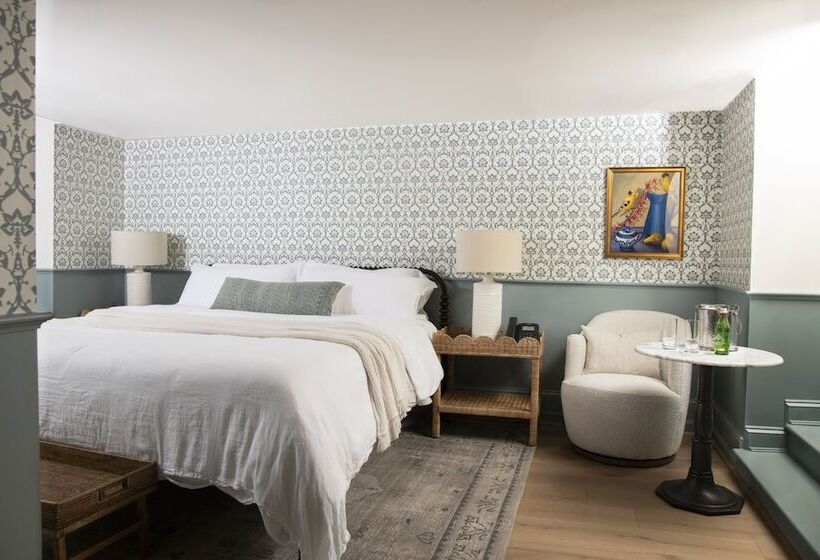 فندق فئة نجمة واحدة Blue Rock