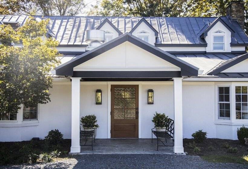 فندق فئة نجمة واحدة Blue Rock