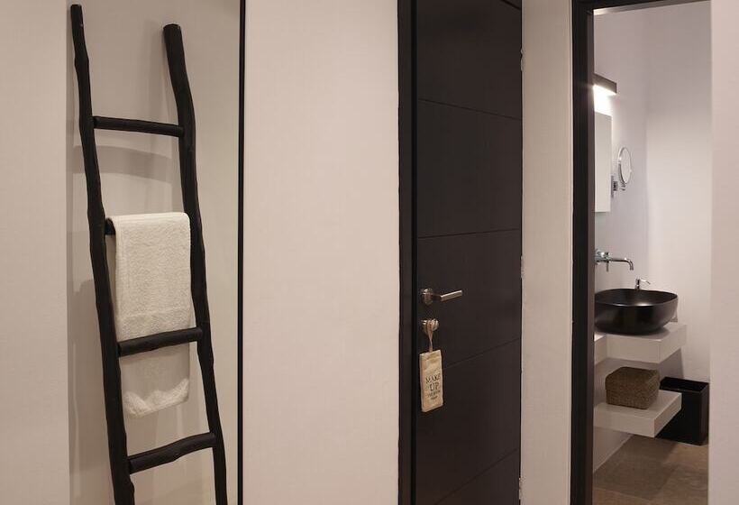 Hotel Absolute Paradise Santorini  Adults Only