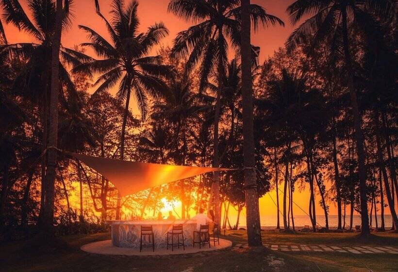 ホテル Avani+ Khao Lak Resort