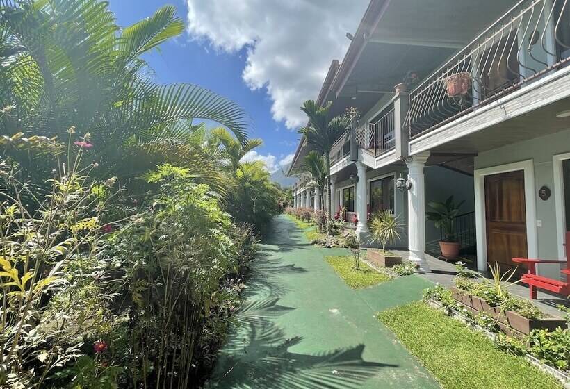 فندق Campos Arenal