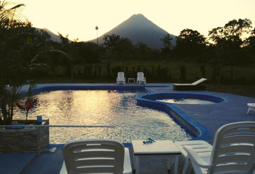 فندق Campos Arenal