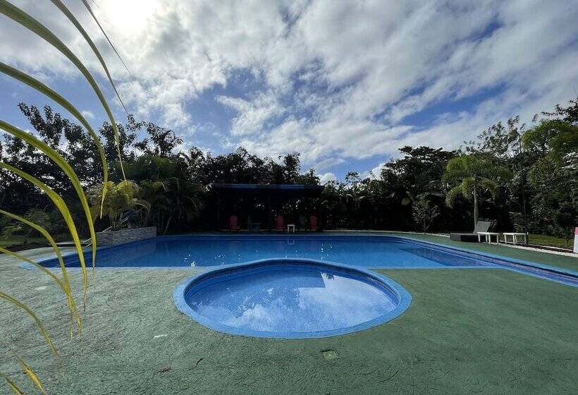 فندق Campos Arenal