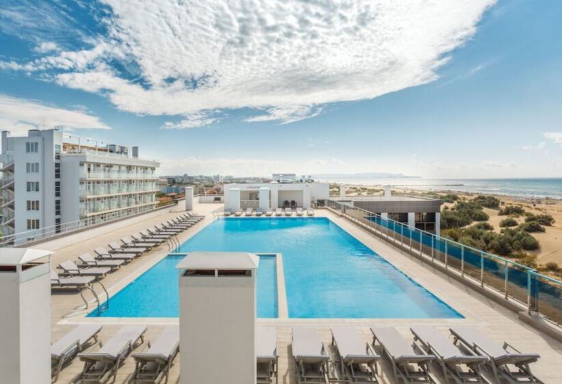 هتل Corudo Family Resort&spa