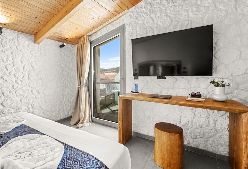 בית מלון כפרי Emily S Luxury Suites