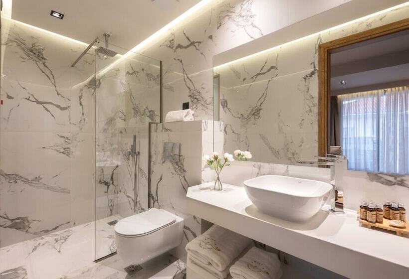 בית מלון כפרי Emily S Luxury Suites