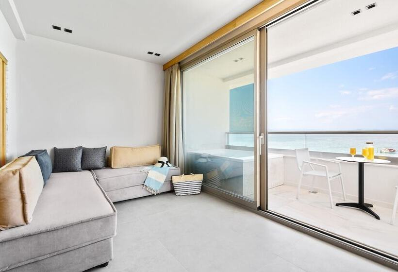 בית מלון כפרי Emily S Luxury Suites