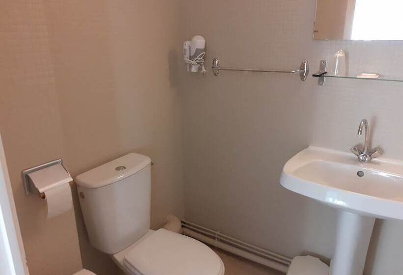 Отель Fuzei Hôtel Lorient Lanester