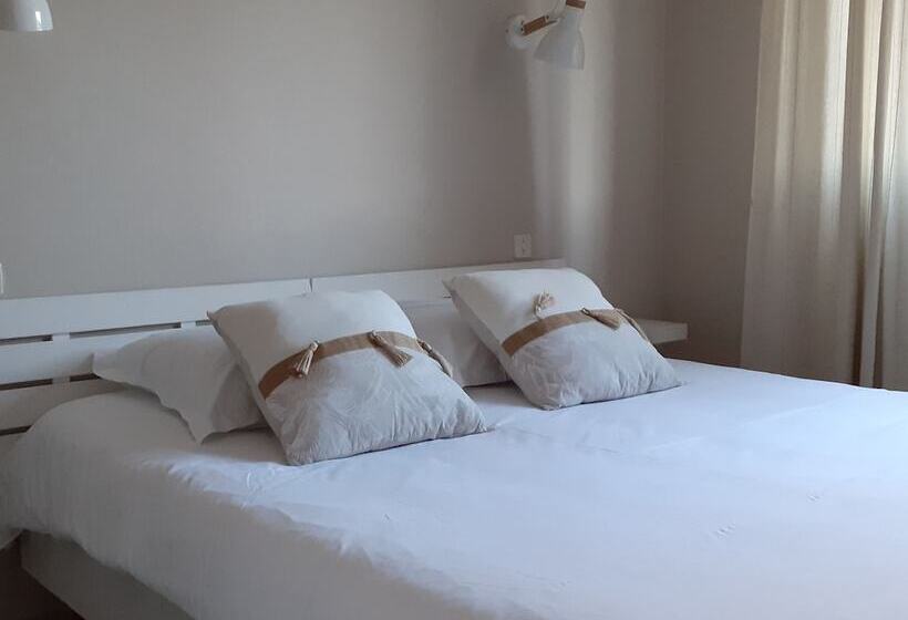 Отель Fuzei Hôtel Lorient Lanester