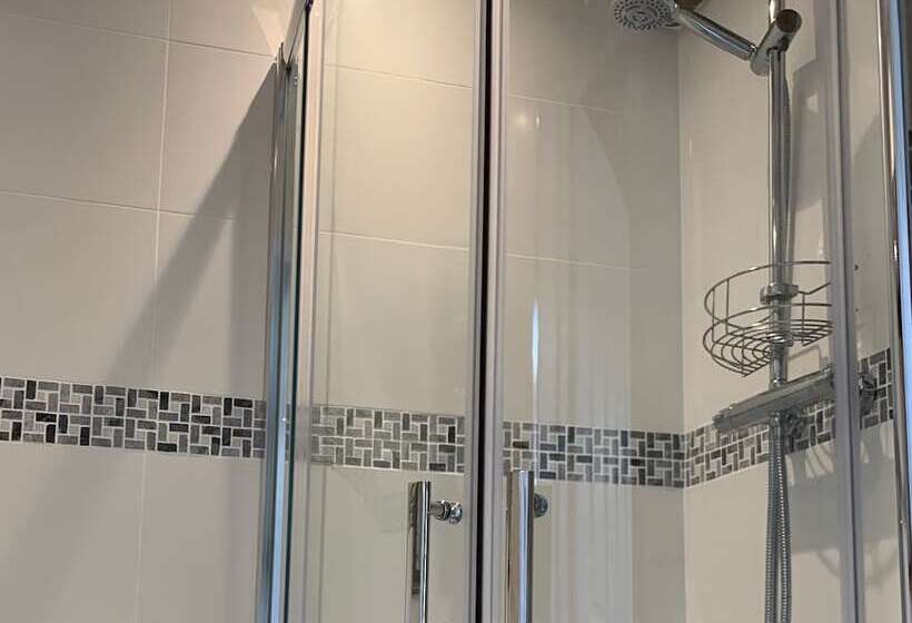 Отель Garden Barn