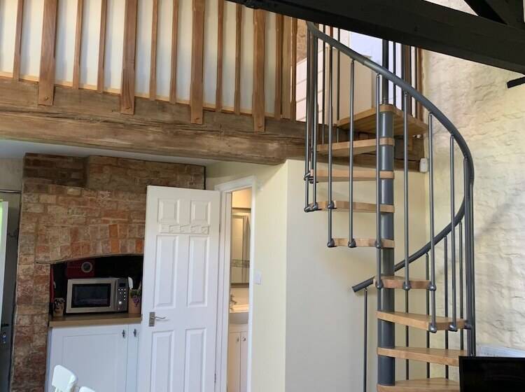 Отель Garden Barn