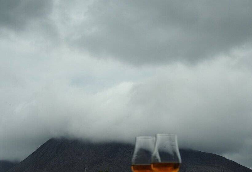 Отель House Of Juniper   The Manse