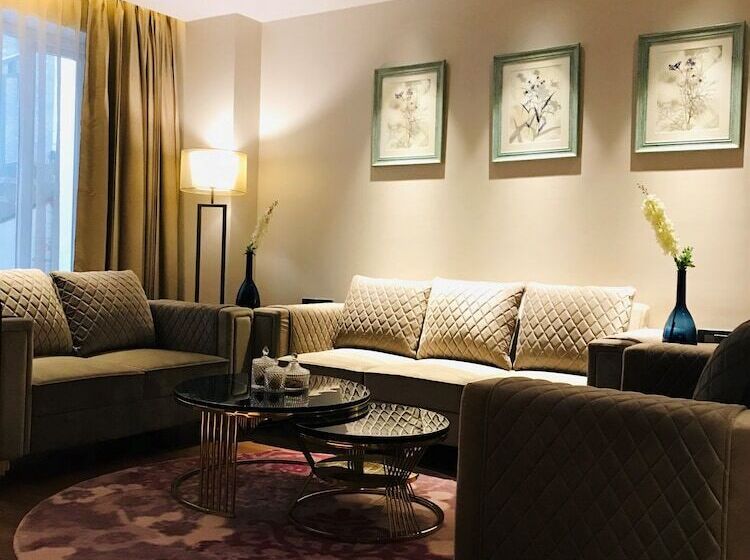 호텔 Radisson Kufri