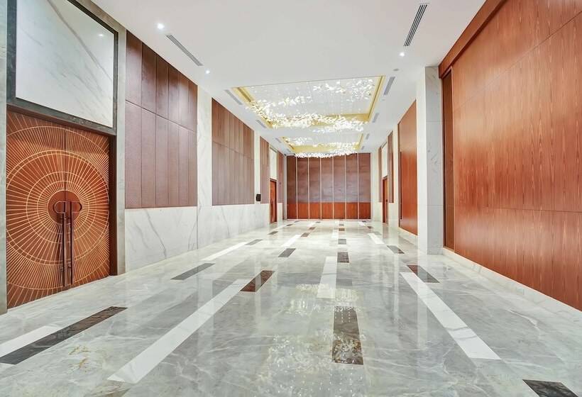 Отель Radisson Red Chandigarh Mohali