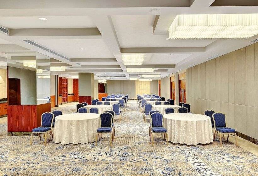 Отель Radisson Red Chandigarh Mohali