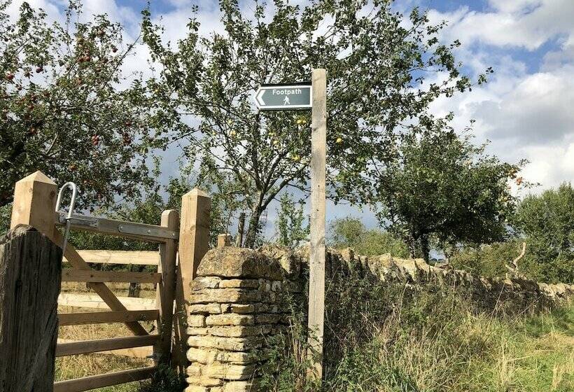 Lovely Quiet Cottage In Kemerton!