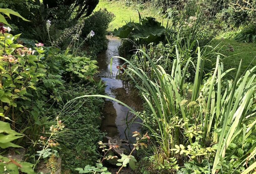 Lovely Quiet Cottage In Kemerton!