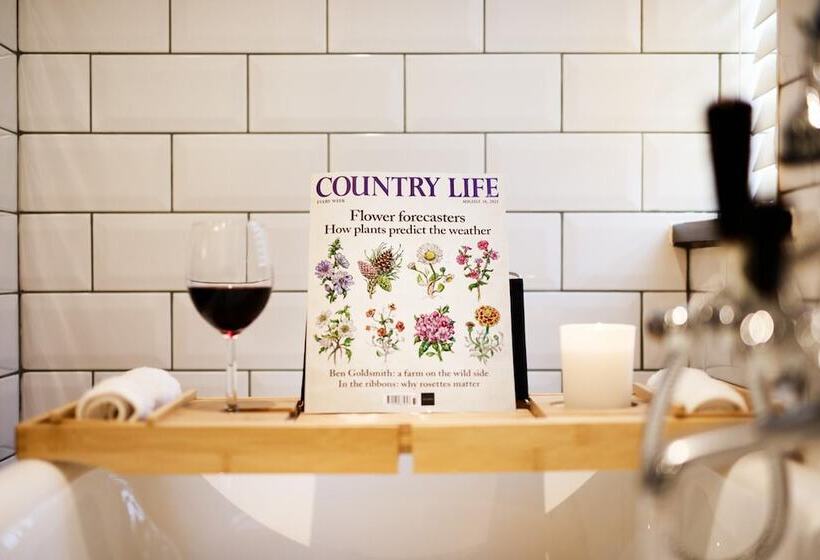 Luxury Thatched Country Cottage   Dartmoor, Devon