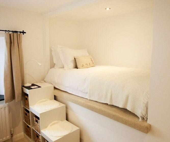 Luxury Thatched Country Cottage   Dartmoor, Devon