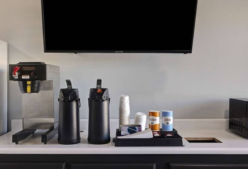 فندق على الطريق Studio 6 Branson West Mo Silver Dollar City