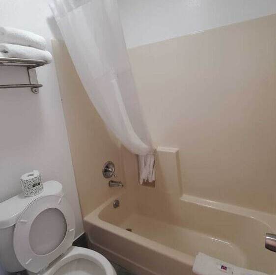 فندق على الطريق Studio 6 Branson West Mo Silver Dollar City