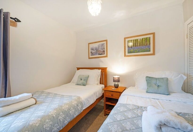 No. 32 Upper High Street Westgatecottage