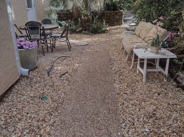 بنسيون Bayfront Beauty